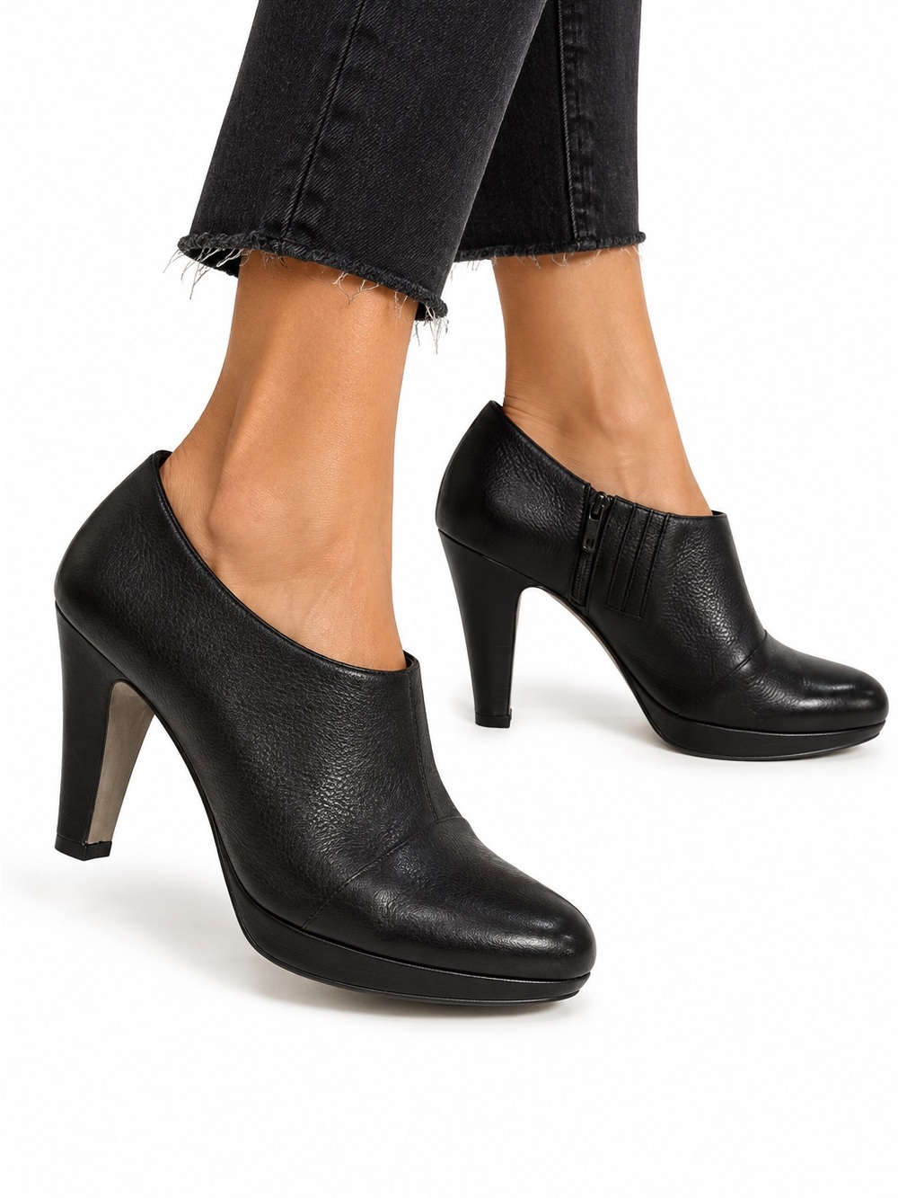 Matisse - Black Leather High-Heel Booties made in Brazil